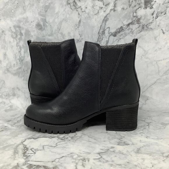 Mia Size 9 M Black Jody Ankle Chelsea Bootie Lug Sole Block Heel Slip On P1-31 - Picture 4 of 9